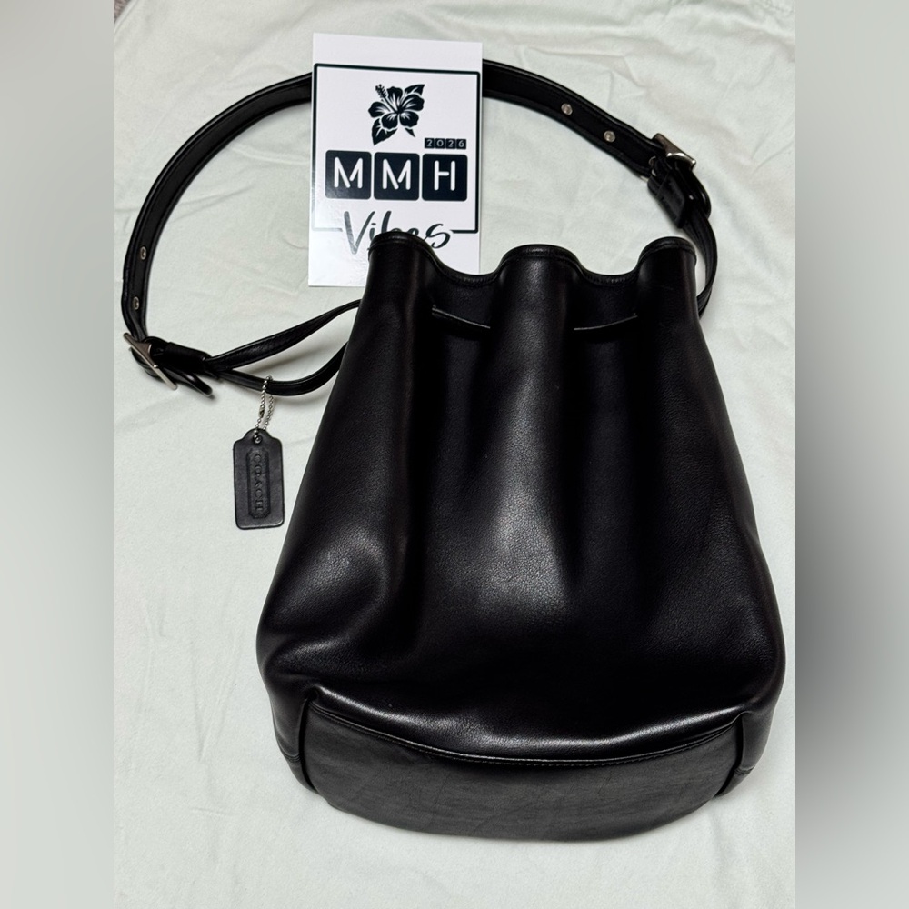 Coach Classic Vintage Legacy Bucket bag Style #9165 - Excellent Condition
